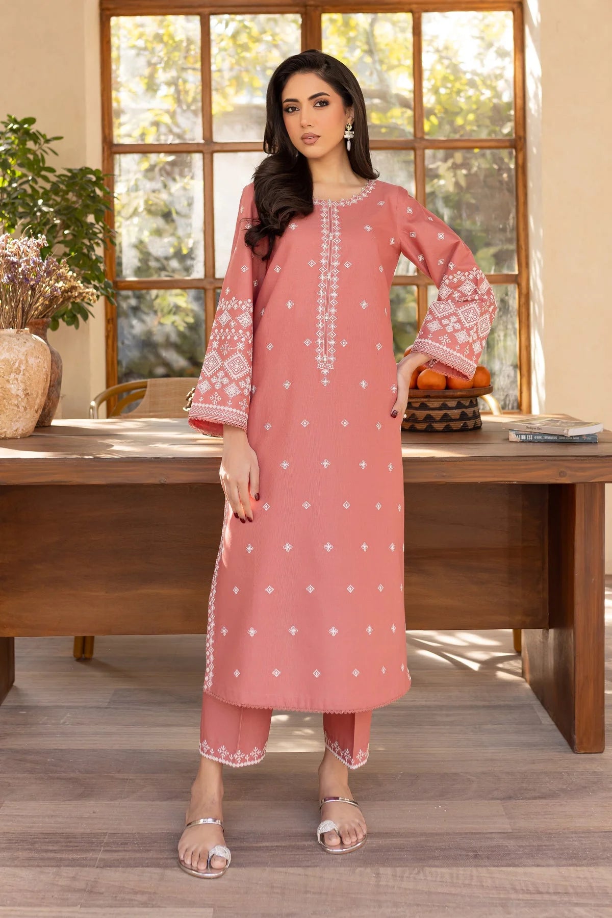 BATIK-2PC LAWN EMBROIDRED SHIRT WITH LAWN EMBROIDRED SLEEVES-UR-2583