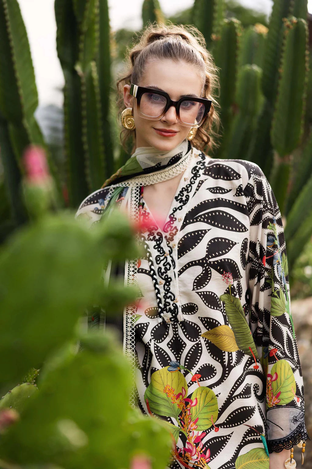 MARIA.B-3PC LAWN DIGITAL PRINTED EMB SHIRT WITH SILK PRINTED DUPATTA AND DYED TROUSER-UR-514