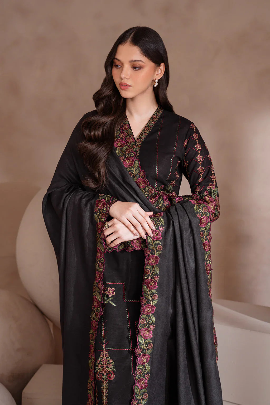 IZNIK-3PC LAWN EMBROIDERED SHIRT WITH CHIFFON EMBROIDERED DUPATTA & TROUSER-UR-2565