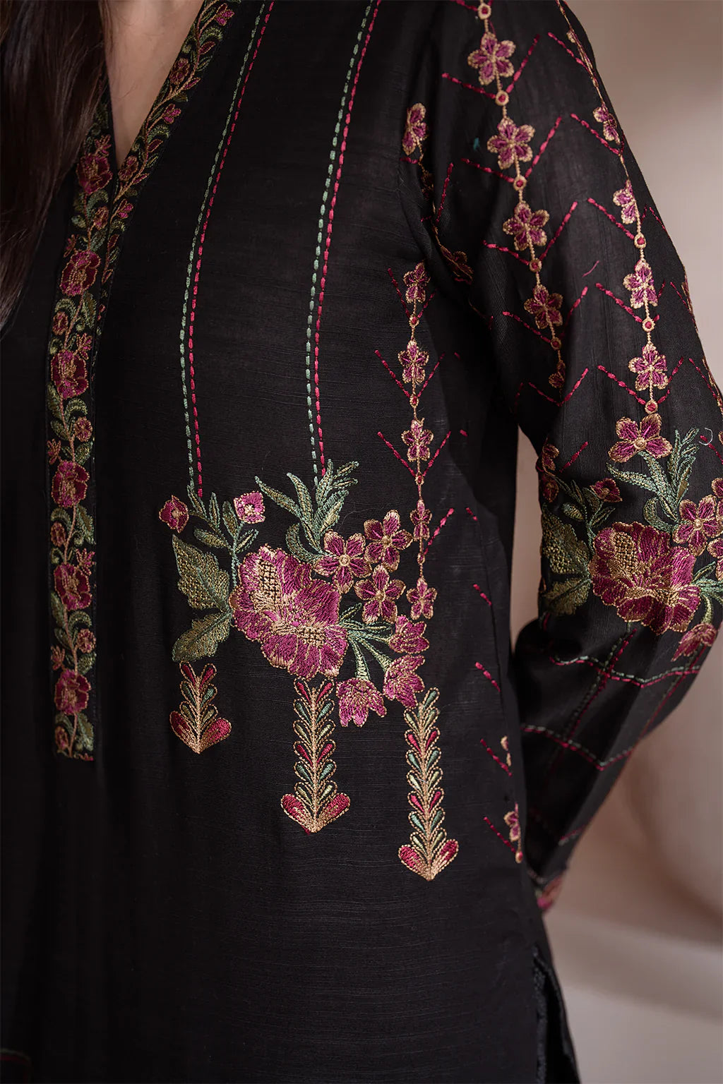 IZNIK-3PC LAWN EMBROIDERED SHIRT WITH CHIFFON EMBROIDERED DUPATTA & TROUSER-UR-2565