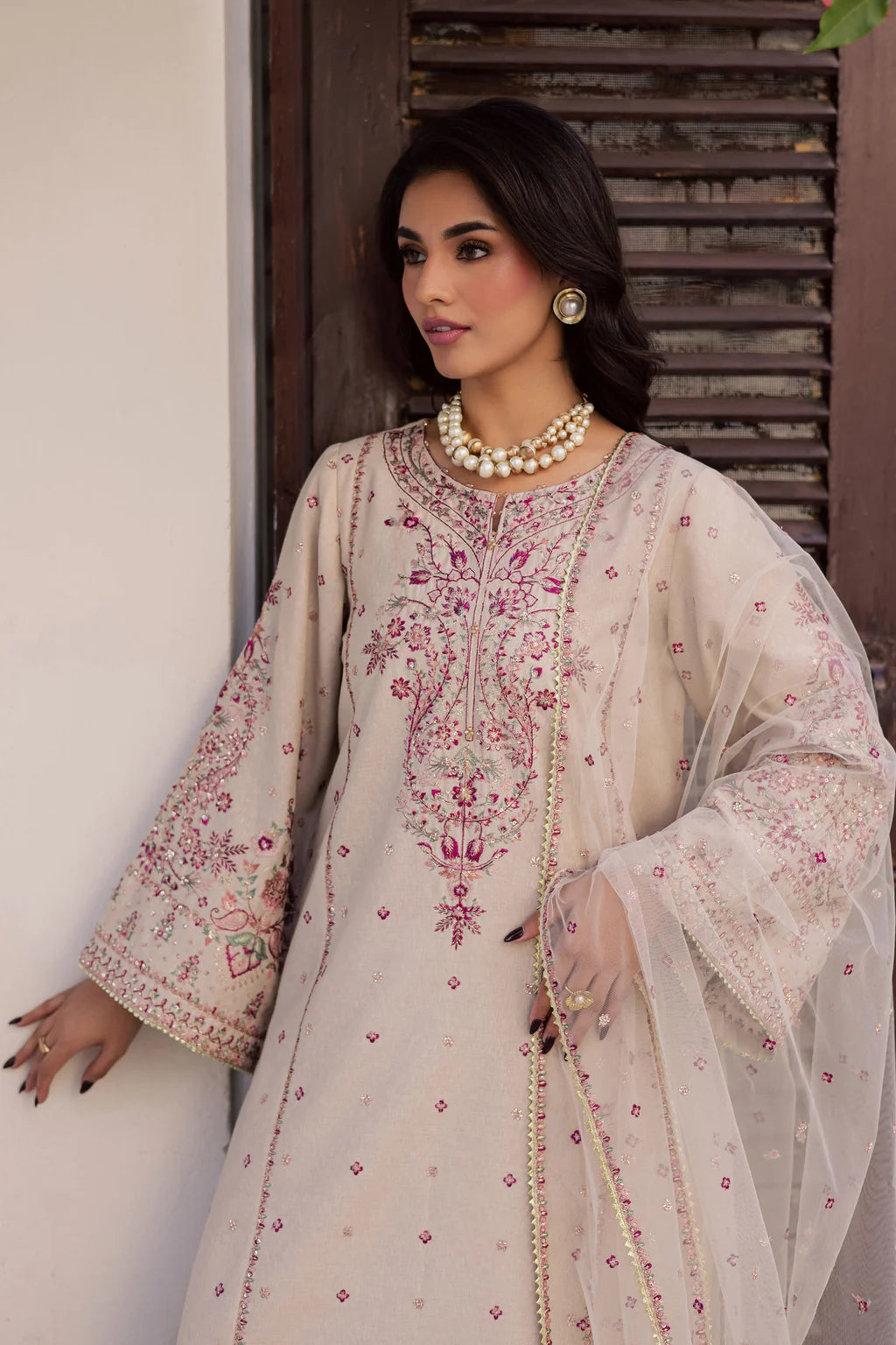 BATIK-3PC LAWN EMBROIDERED WITH ORGANZA EMBROIDERED DUPATTA & TROUSER-UR-3631