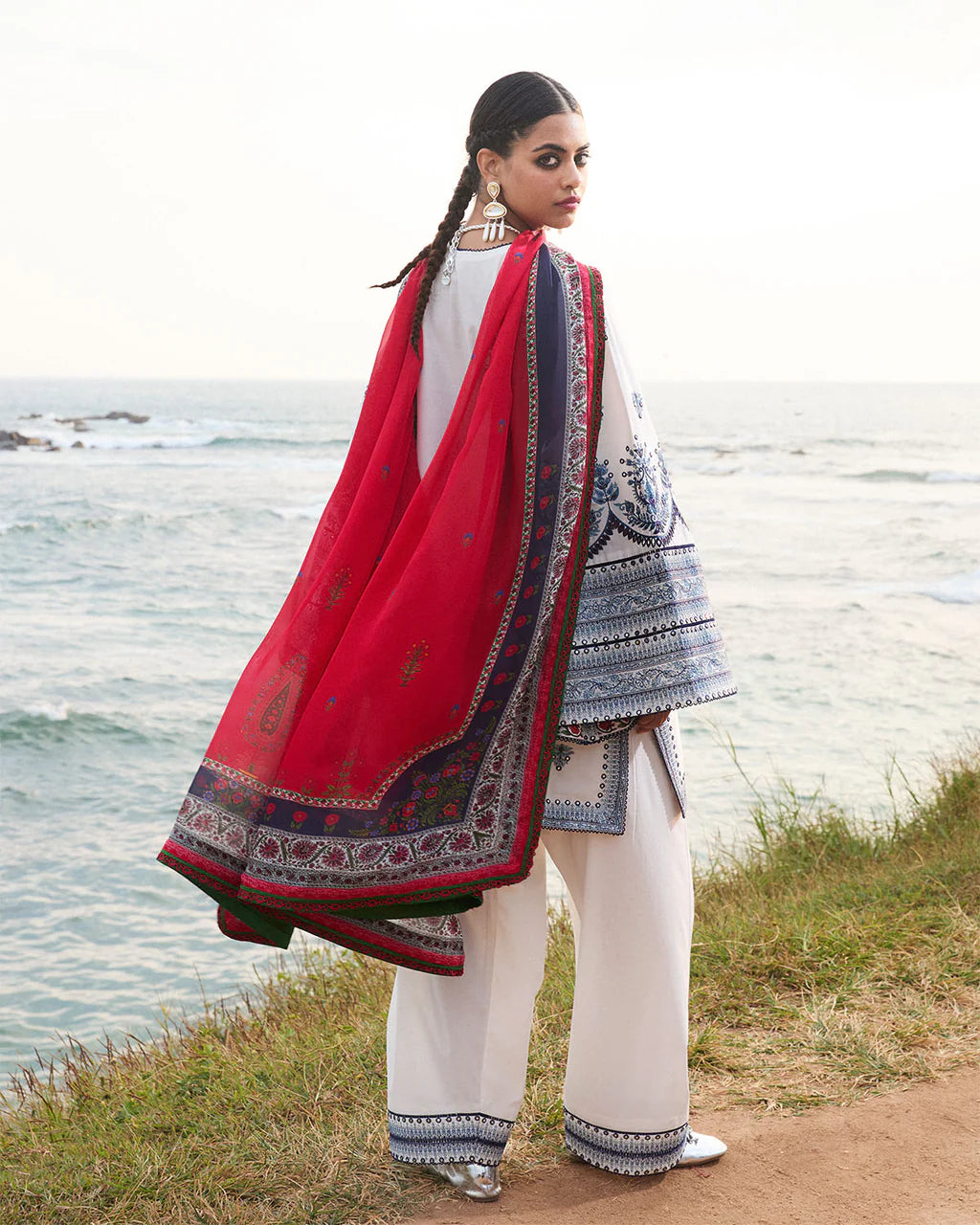 URGE-3PC LAWN EMBROIDERED SHIRT WITH CHIFFOON PRINTED DUPATTA AND EMB TROUSER-UR-3511