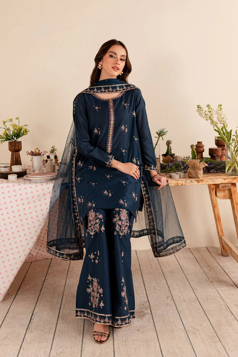 BATIK-3PC LAWN EMBROIDERED SHIRT BAMBER CHIFFON EMBROIDERED DUPATTA AND EMB TROUSER-UR-2633