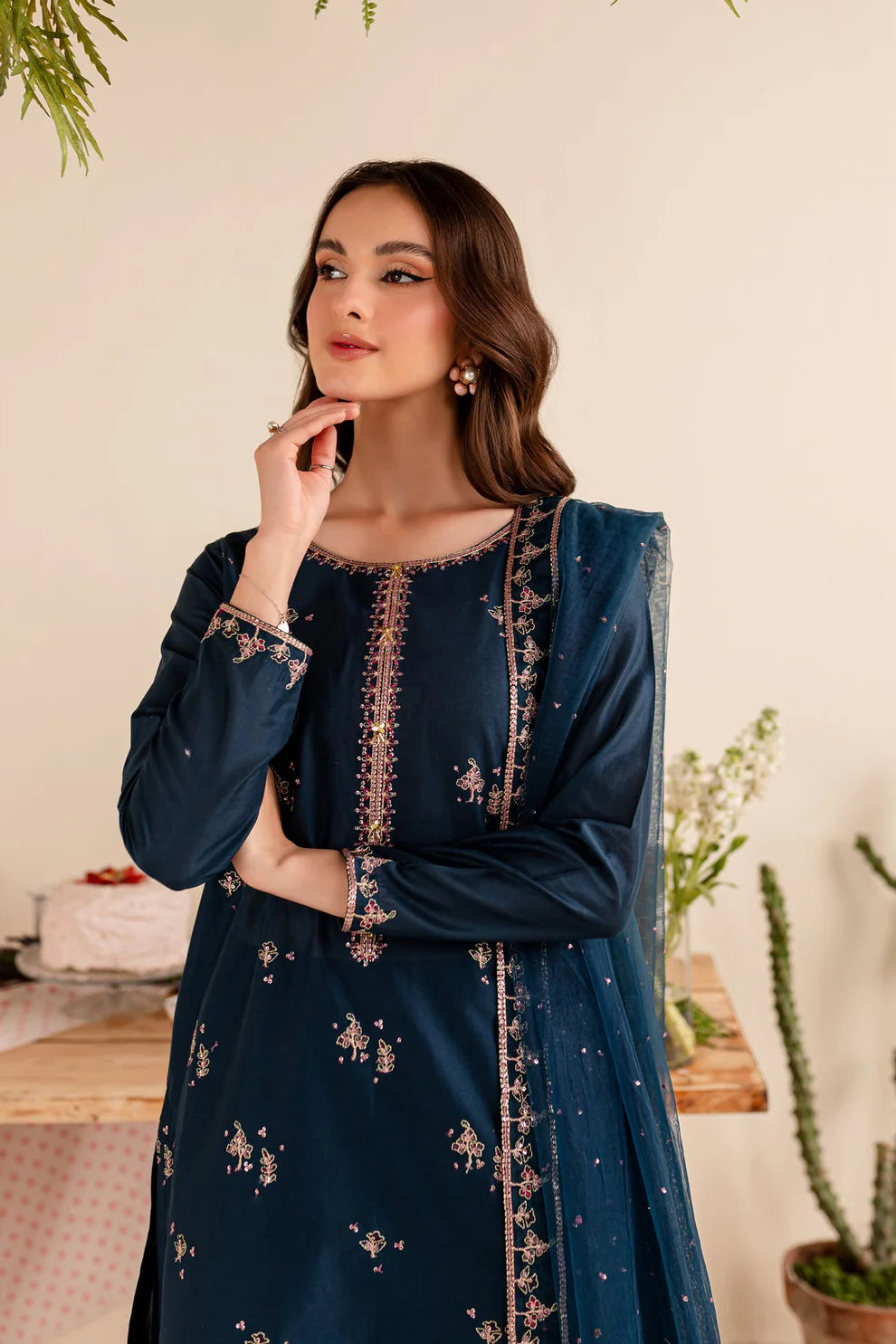 BATIK-3PC LAWN EMBROIDERED SHIRT BAMBER CHIFFON EMBROIDERED DUPATTA AND EMB TROUSER-UR-2633