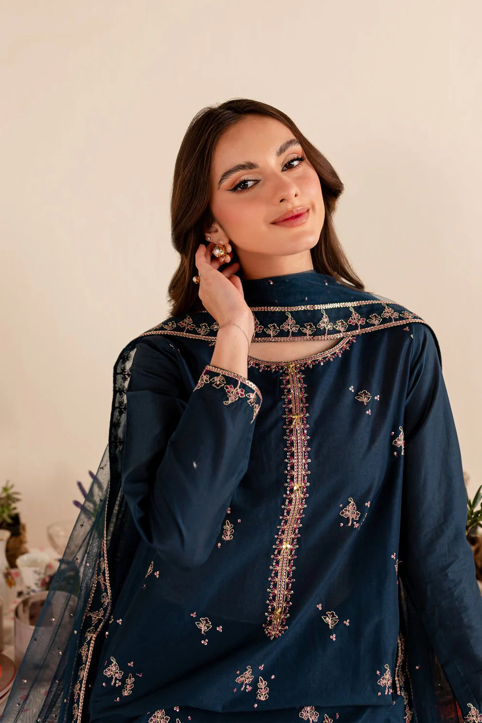 BATIK-3PC LAWN EMBROIDERED SHIRT BAMBER CHIFFON EMBROIDERED DUPATTA AND EMB TROUSER-UR-2633