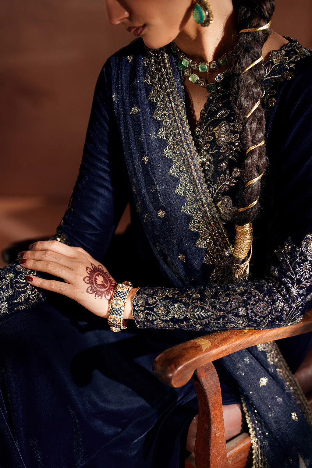 IZNIK-3PC VELVET EMBROIDERED NECKLINE WITH ORGANZA EMBROIDERED DUPATTA & VELVET EMB TROUSER-UR-5087