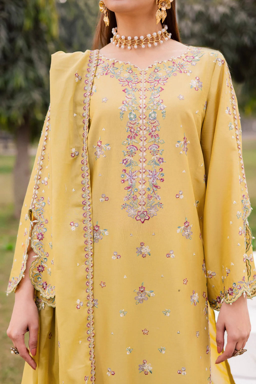 BATIK-3PC LAWN EMBROIDERED SHIRT WITH CHIFFON EMBROIDERED DUPATTA AND TROUSER-UR-4567