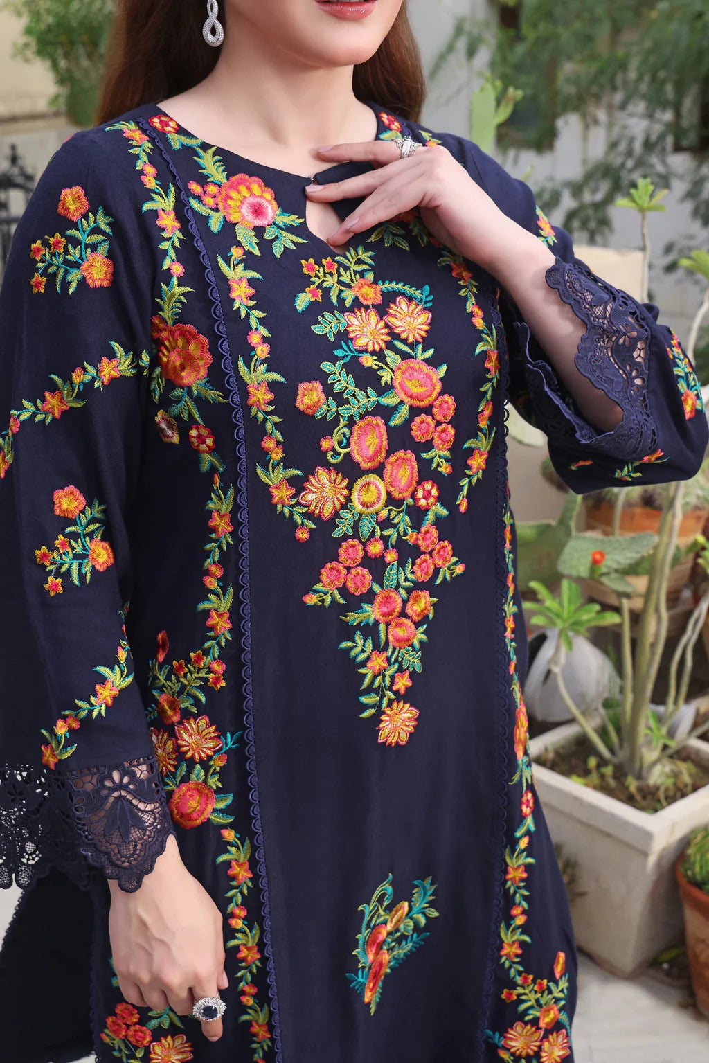 ASIM JOFA-3PC DHANAK EMBROIDERED SHIRT WITH COURTRAI PRINTED SHAWL & TROUSER -UR-4073