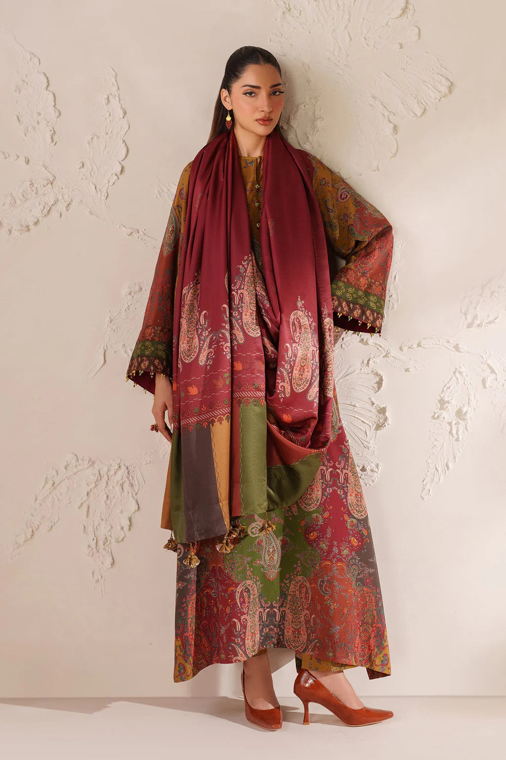BAROQUE-3PC KHADDAR PRINTED SHIRT WITH KHADDAR PRINTED DUPATTA AND PRINTED TROUSER-UR-1854