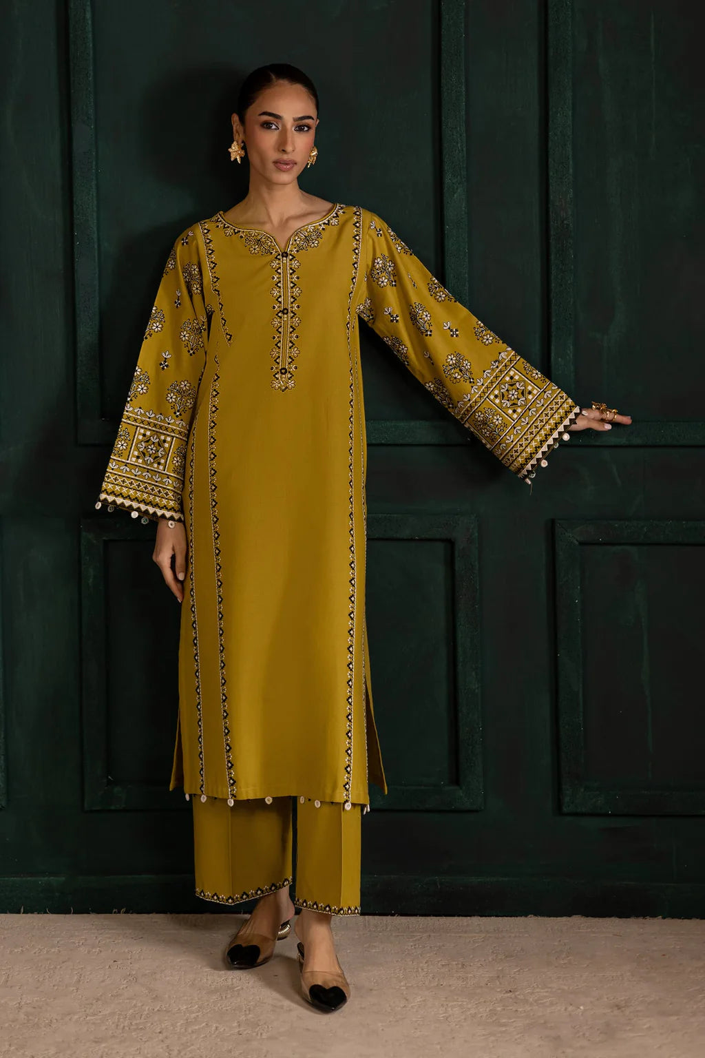 BATIK-2PC DHANAK EMBROIDERED SHIRT WITH DHANAK EMBROIDERED TROUSER-UR-145