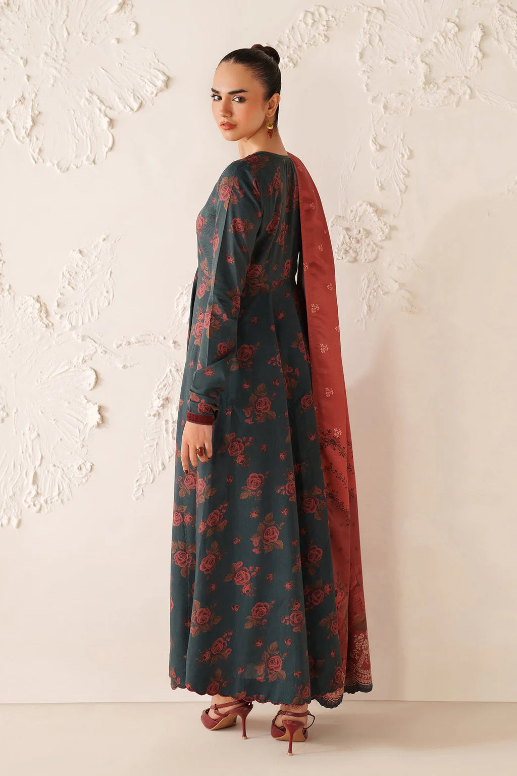 BAROQUE-3PC VISCOSE PRINTED SHIRT WITH VISCOSE PRINTED DUPATTA AND TROUSER-UR-1617