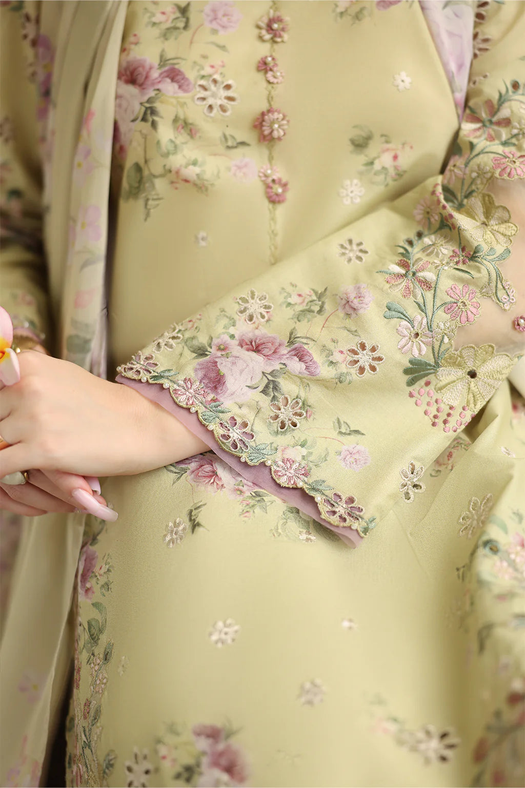 IZNIK-3PC LAWN PRINTED EMB SHIRT WITH SILK PRINTED DUPATTA AND TROUSER-UR-507