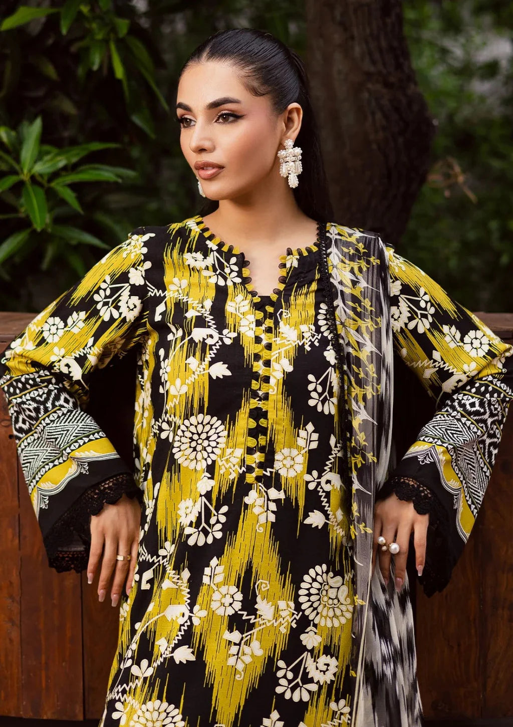 NUREH-3PC KHADDAR PRINTED SHIRT WITH KHADDAR PRINTED DUPATTA AND PRINTED TROUSER-UR-1728