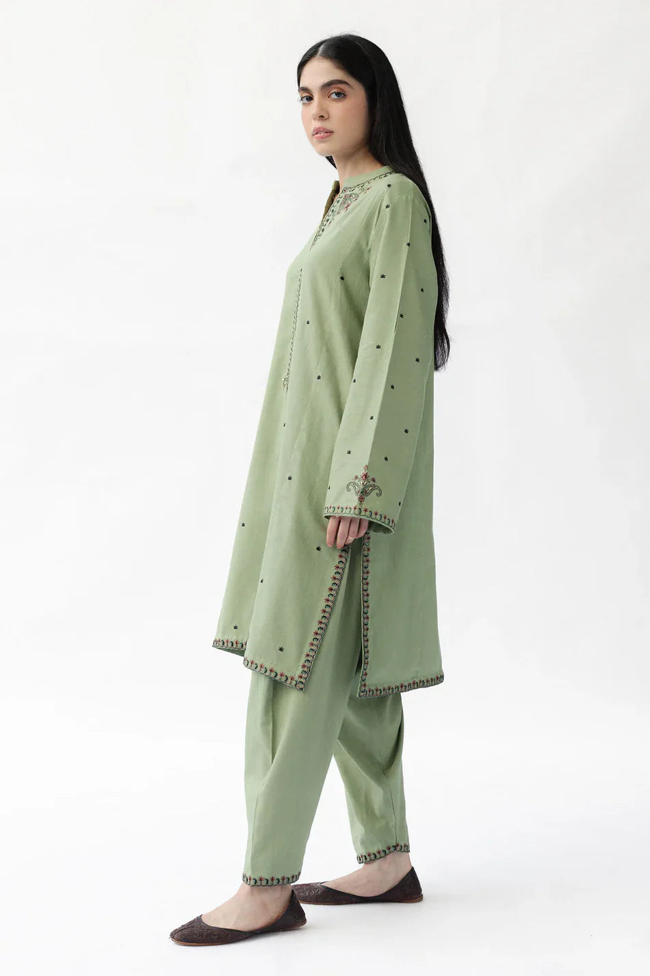 ZARA SHAH JAHAN-2PC DHANAK EMBROIDERED SHIRT WITH DHANAK EMBROIDRED SLEEVES-UR-144