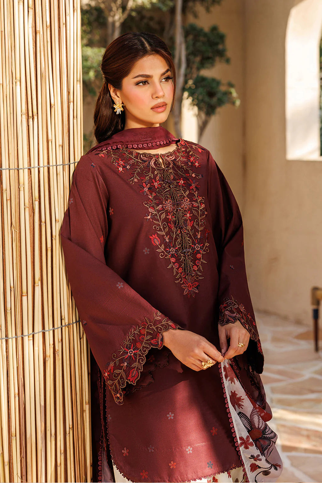 IZNIK-3PC LAWN EMBROIDERED SHIRT WITH SILK PRINTED DUPATTA AND PRINTED TROUSER-UR-508