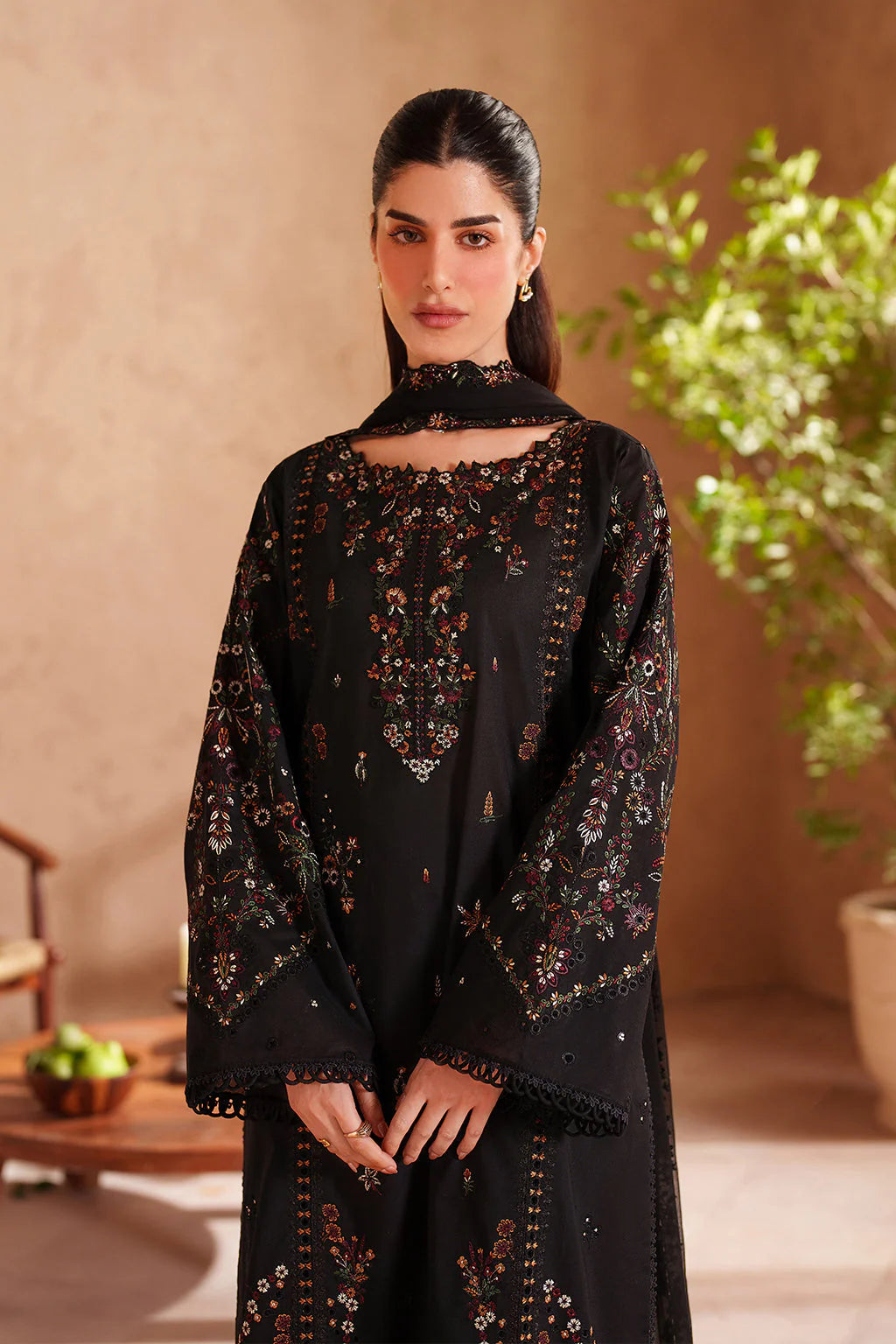 IZNIK-3PC LAWN EMBROIDERED SHIRT WITH CHIFFON EMBROIDERED DUPATTA AND TROUSER-UR-4582