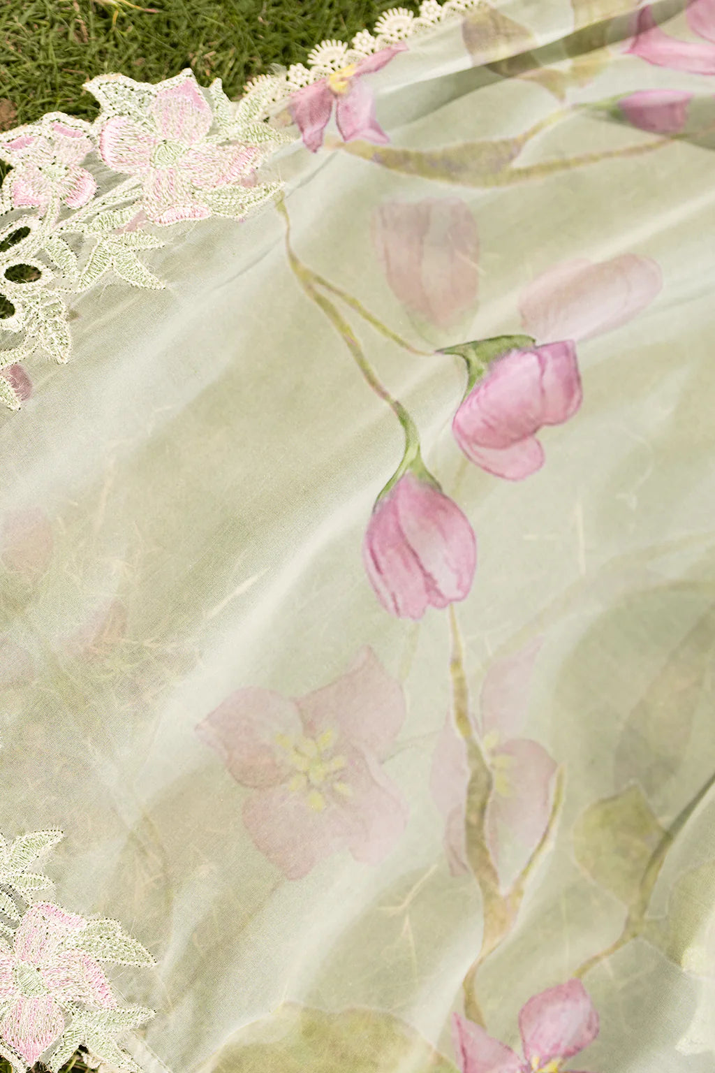 IZNIK-3PC LAWN PRINTED EMB FROCK WITH SILK PRINTED DUPATTA AND TROUSER-UR-4589