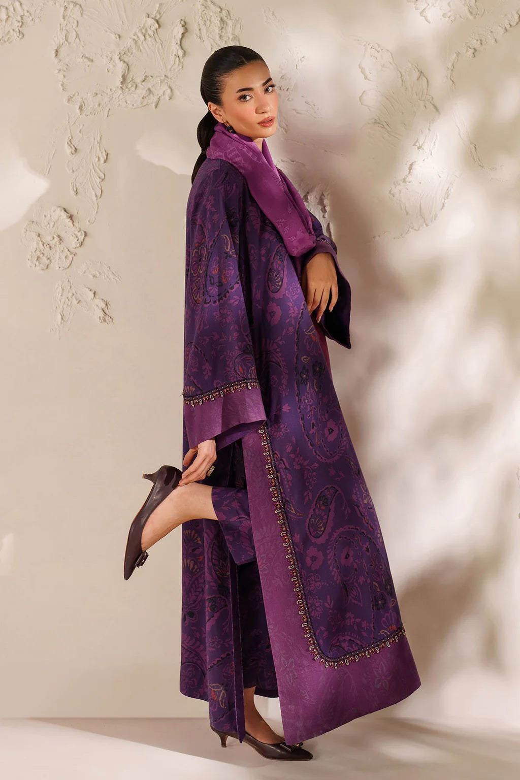 BAROQUE-3PC KHADDAR PRINTED SHIRT WITH KHADDAR PRINTED DUPATTA AND PRINTED TROUSER-UR-1739