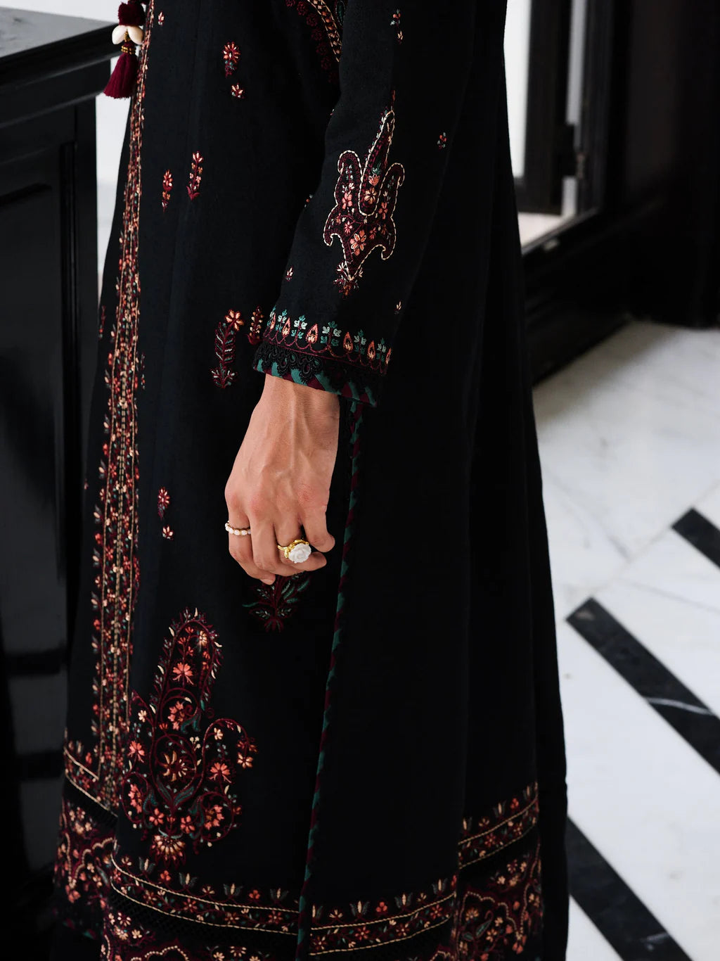 ZAIB-3PC DHANAK EMBROIDERED SHIRT WITH DHANAK EMBROIDERED SHAWL AND TROUSER-UR-4050