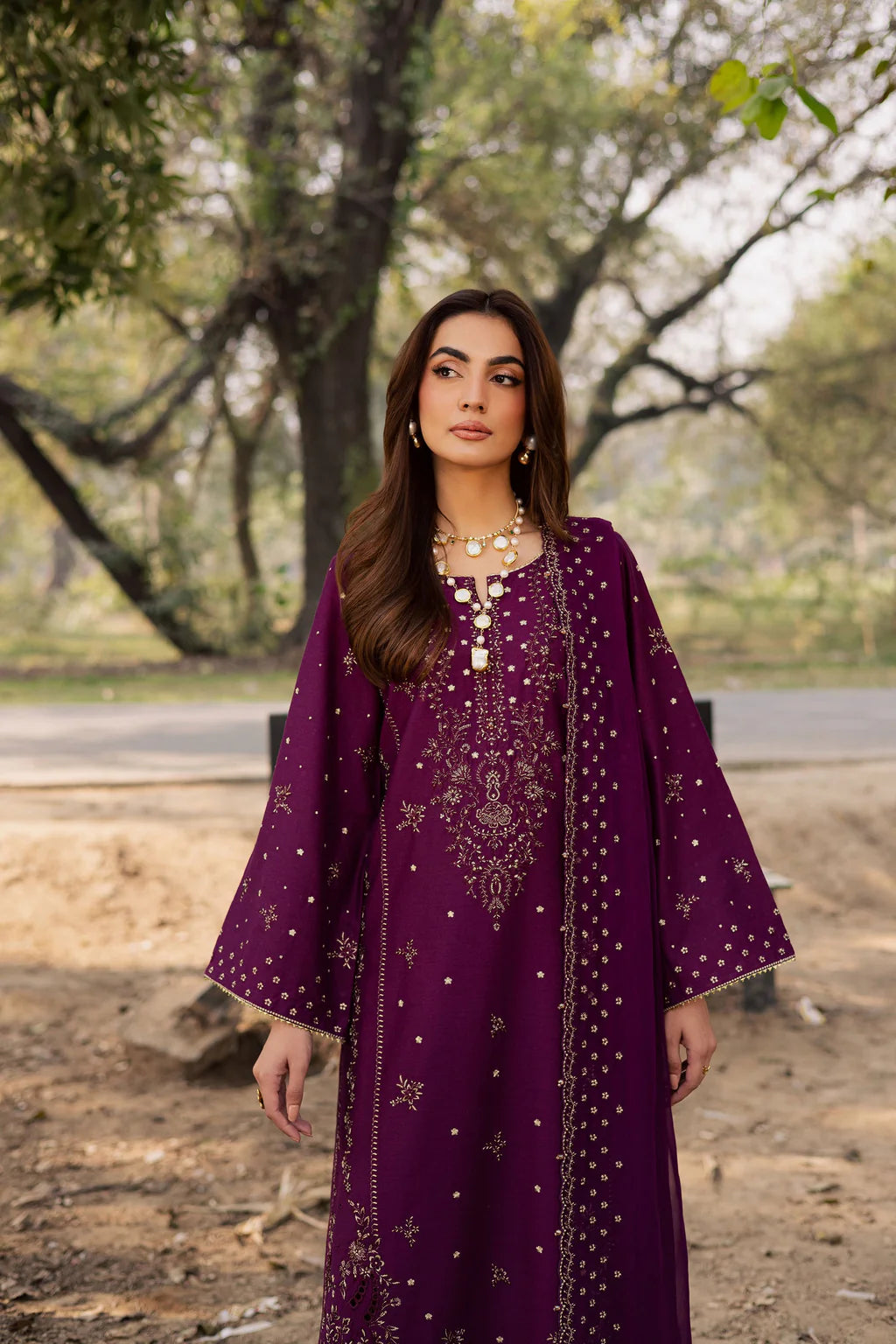 BATIK-3PC LAWN EMBROIDERED SHIRT WITH CHIFFON EMBROIDERED DUPATTA AND TROUSER-UR-4190