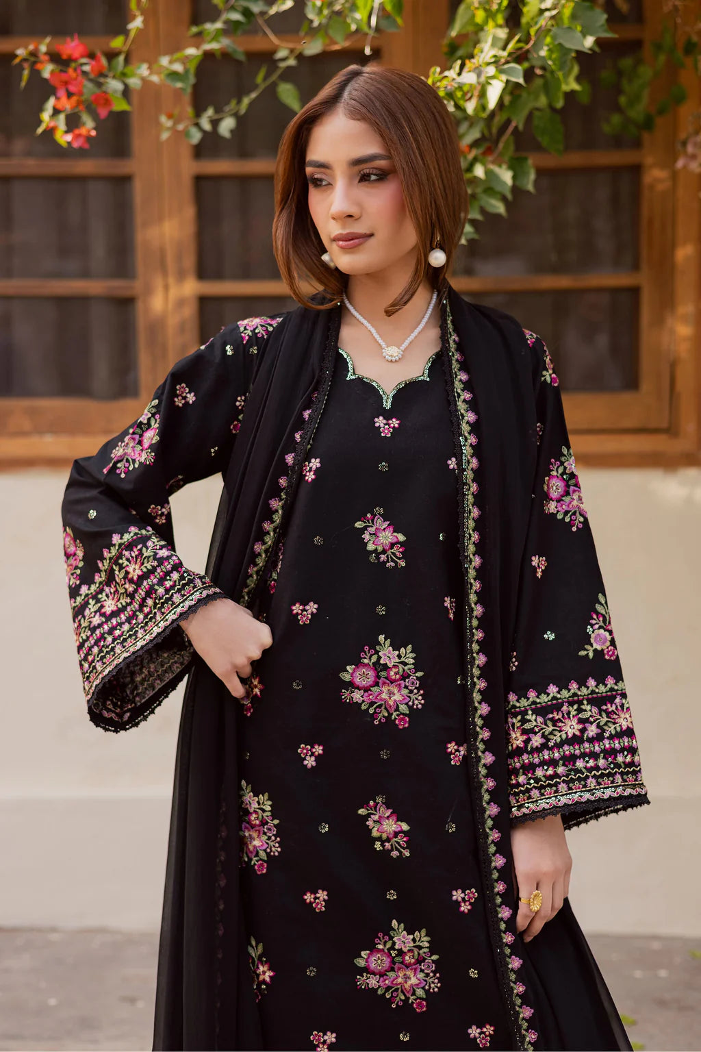 BATIK-3PC LAWN EMBROIDERED SHIRT WITH CHIFFON EMBROIDERED DUPATTA AND EMB TROUSER-UR-3671
