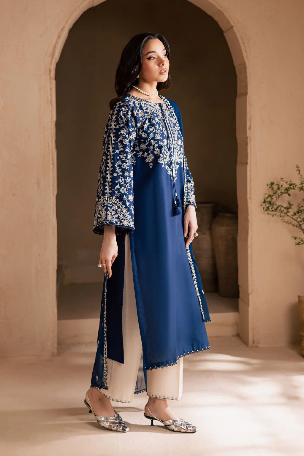 BATIK-3PC LAWN EMBROIDERED SHIRT WITH CHIFFOON EMBROIDERED DUPATTA AND EMB TROUSER-UR-3572