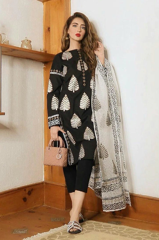 MARIA B- 3PC LAWN HEAVY EMBROIDERED SHIRT WITH ORGANZA PRINT DUPATTA-UR-2534