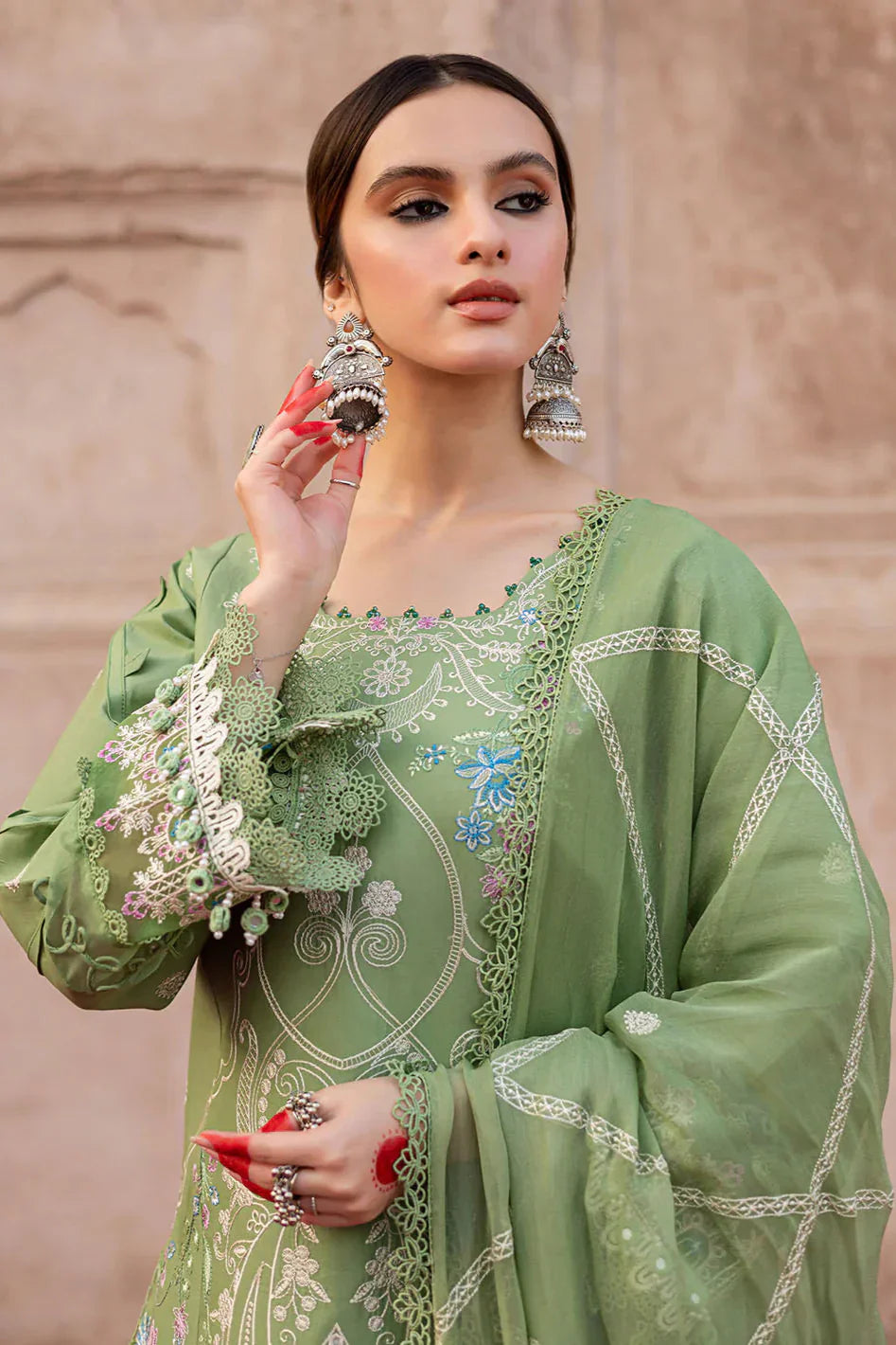 MAHNUR - 3PC LAWN EMBROIDERED SHIRT WITH CHIFFON EMBROIDERED DUPATTA AND TROUSER-UR-3517