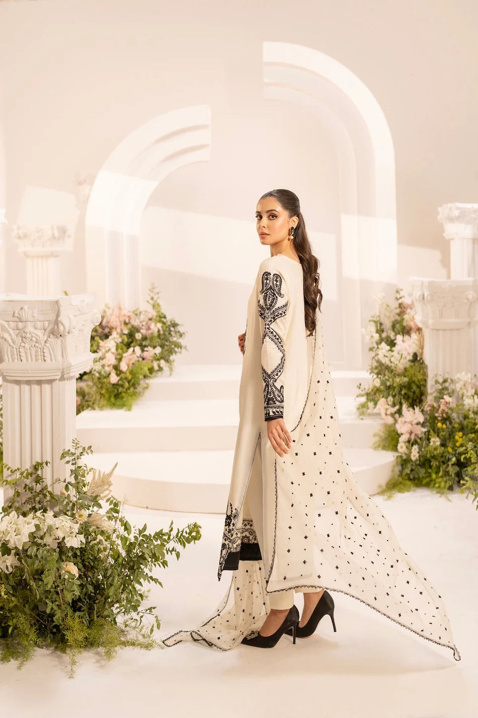 MIRANA-3PC LAWN EMBROIDERED SHIRT WITH KHADDI NET EMBROIDERED DUPATTA & TROUSER-UR-3563