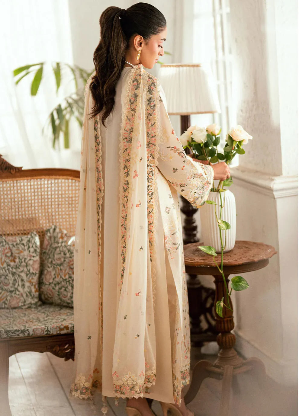 QALAMQAR - 3PC LAWN EMBROIDERED SHIRT WITH ORGANZA EMBROIDERED DUPATTA AND TROUSER-UR-3255