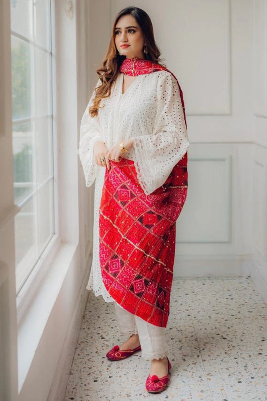 MARIA-B-LAWN CHIKENKARI EMBROIDERED WITH CHUNRI PRINT DUPATTA & DUPATTA-UR-2583