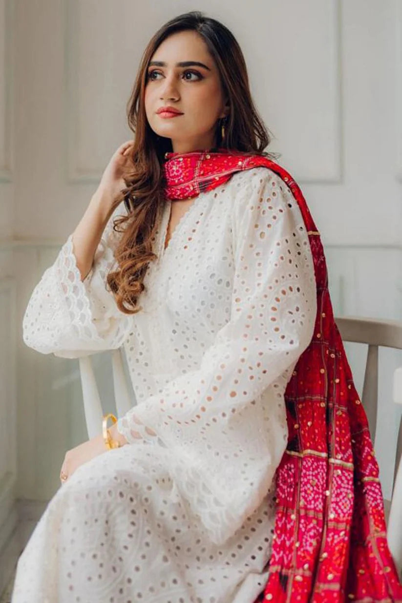 MARIA-B-LAWN CHIKENKARI EMBROIDERED WITH CHUNRI PRINT DUPATTA & DUPATTA-UR-2583