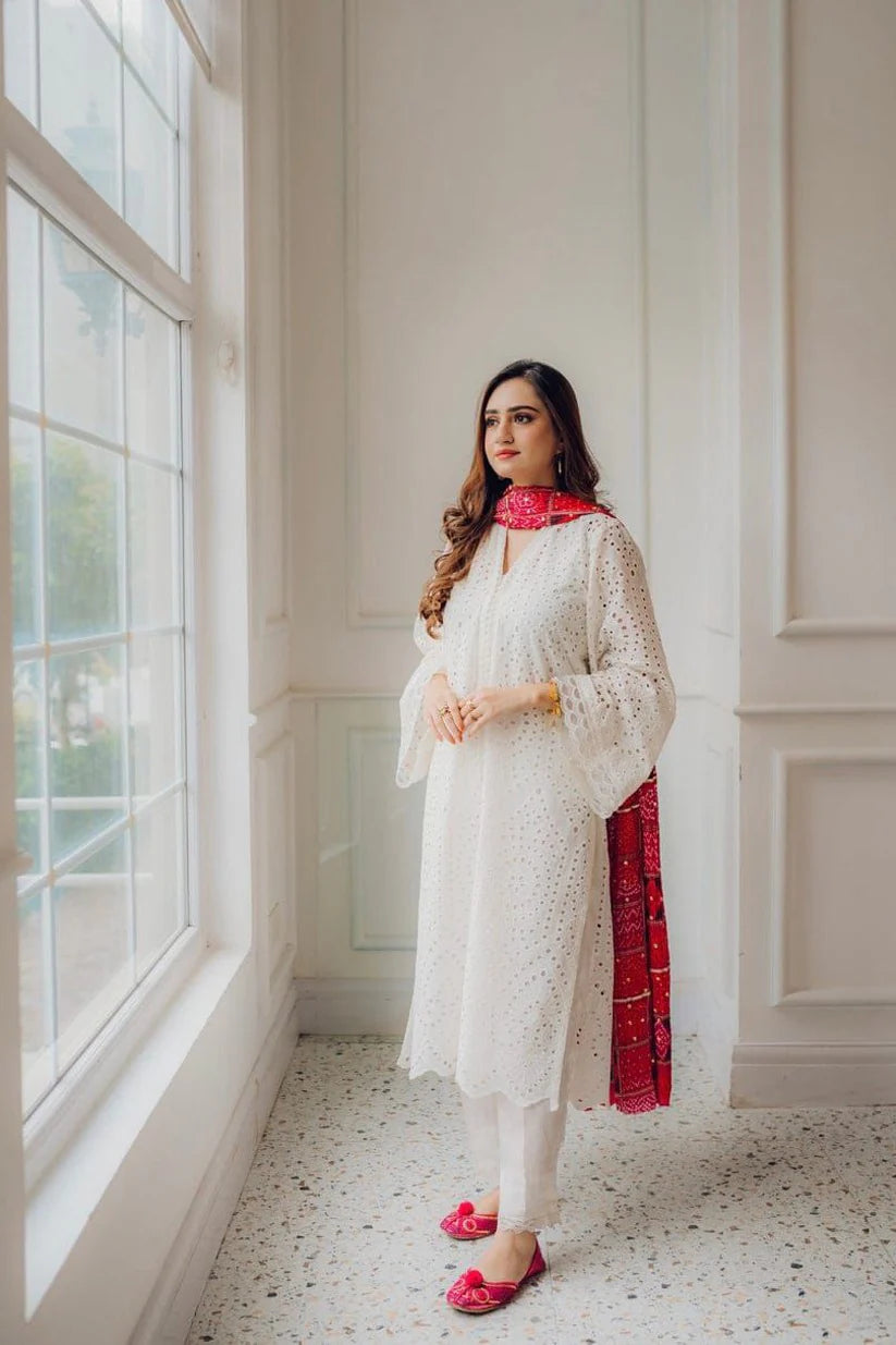 MARIA-B-LAWN CHIKENKARI EMBROIDERED WITH CHUNRI PRINT DUPATTA & DUPATTA-UR-2583