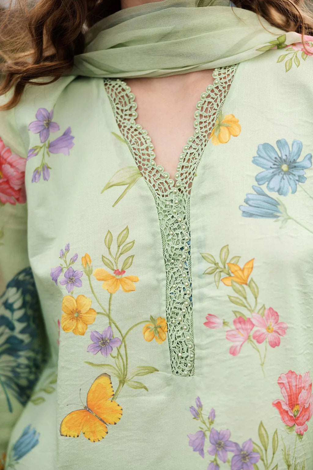 MARIA.B-3PC LAWN DIGITAL PRINTED EMB SHIRT WITH SILK PRINTED DUPATTA AND PRINTED TROUSER-UR-530