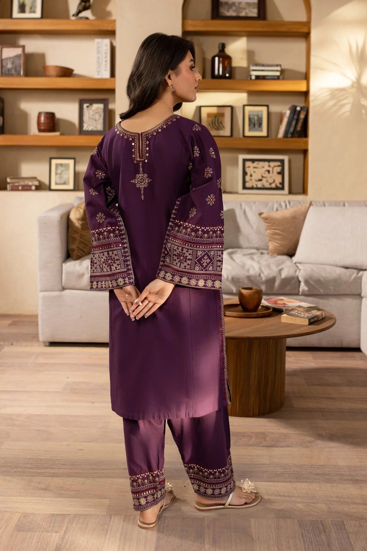 BATIK-2PC LAWN EMBROIDERED SHIRT WITH LAWN EMBROIDERED SLEEVES-UR-2599