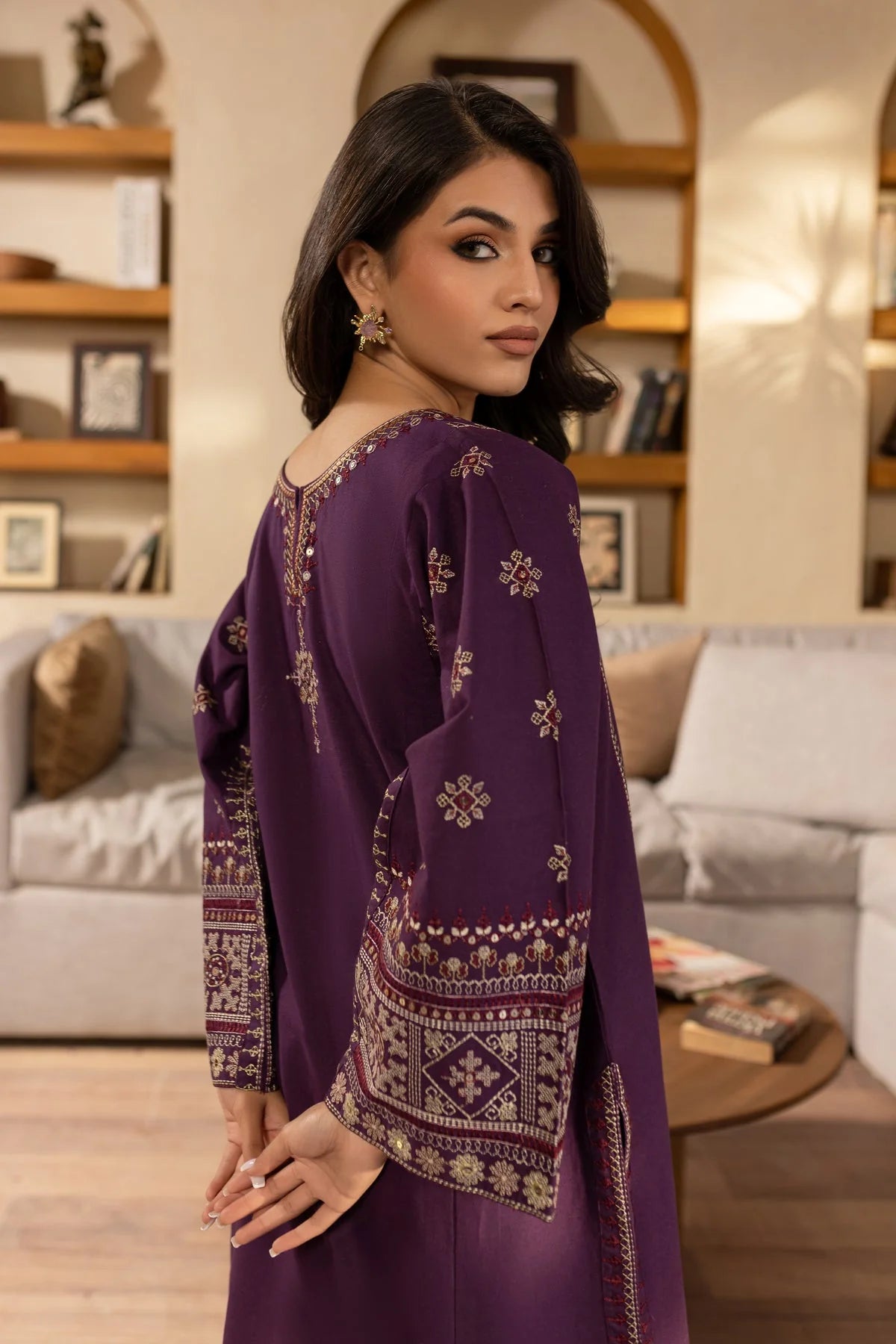 BATIK-2PC LAWN EMBROIDERED SHIRT WITH LAWN EMBROIDERED SLEEVES-UR-2599