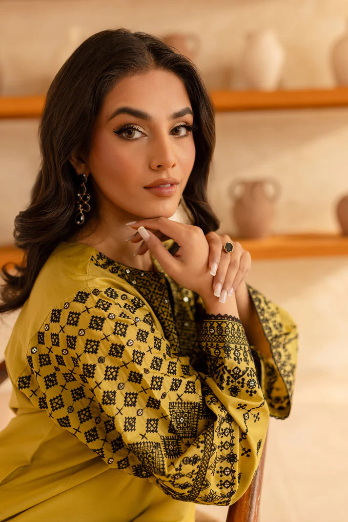 BATIK-2PC SEQUIN LAWN EMBROIDERED SHIRT WITH SEQUIN LAWN EMBROIDERED TROUSER-UR-2877