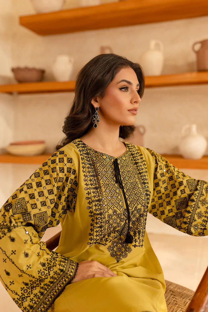 BATIK-2PC SEQUIN LAWN EMBROIDERED SHIRT WITH SEQUIN LAWN EMBROIDERED TROUSER-UR-2877