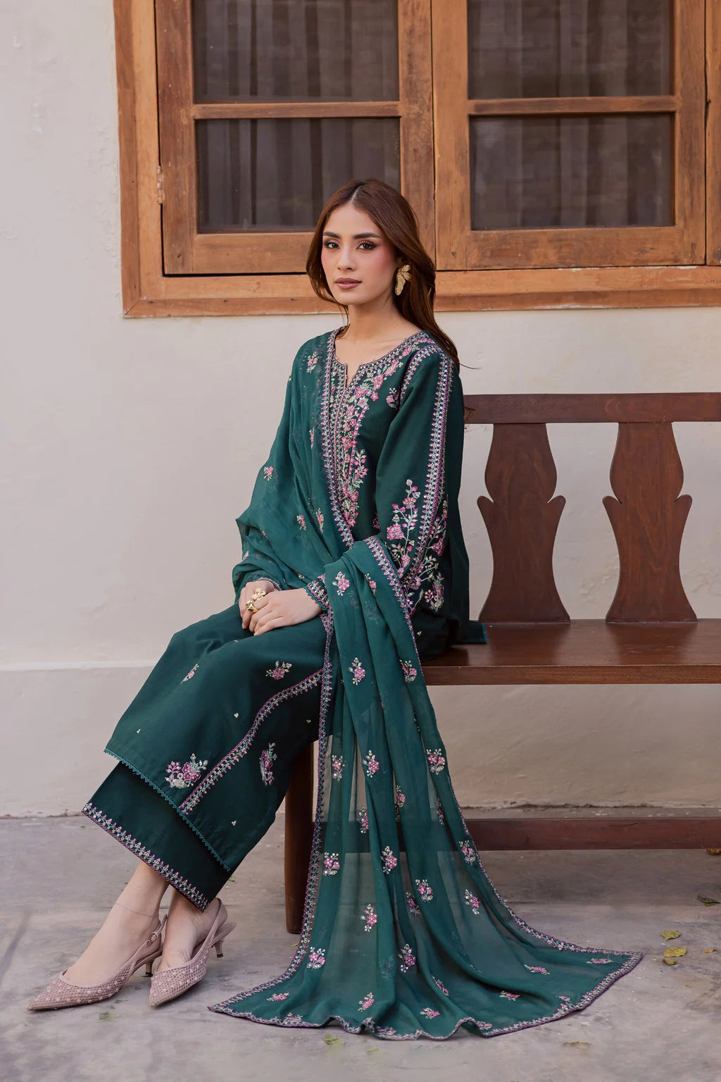 BATIK-3PC LAWN EMBROIDERED SHIRT WITH CHIFFON EMBROIDERED DUPATTA AND EMB TROUSER-UR-3650
