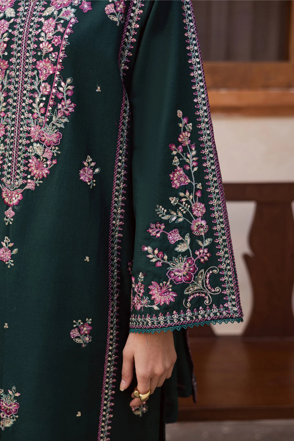 BATIK-3PC LAWN EMBROIDERED SHIRT WITH CHIFFON EMBROIDERED DUPATTA AND EMB TROUSER-UR-3650