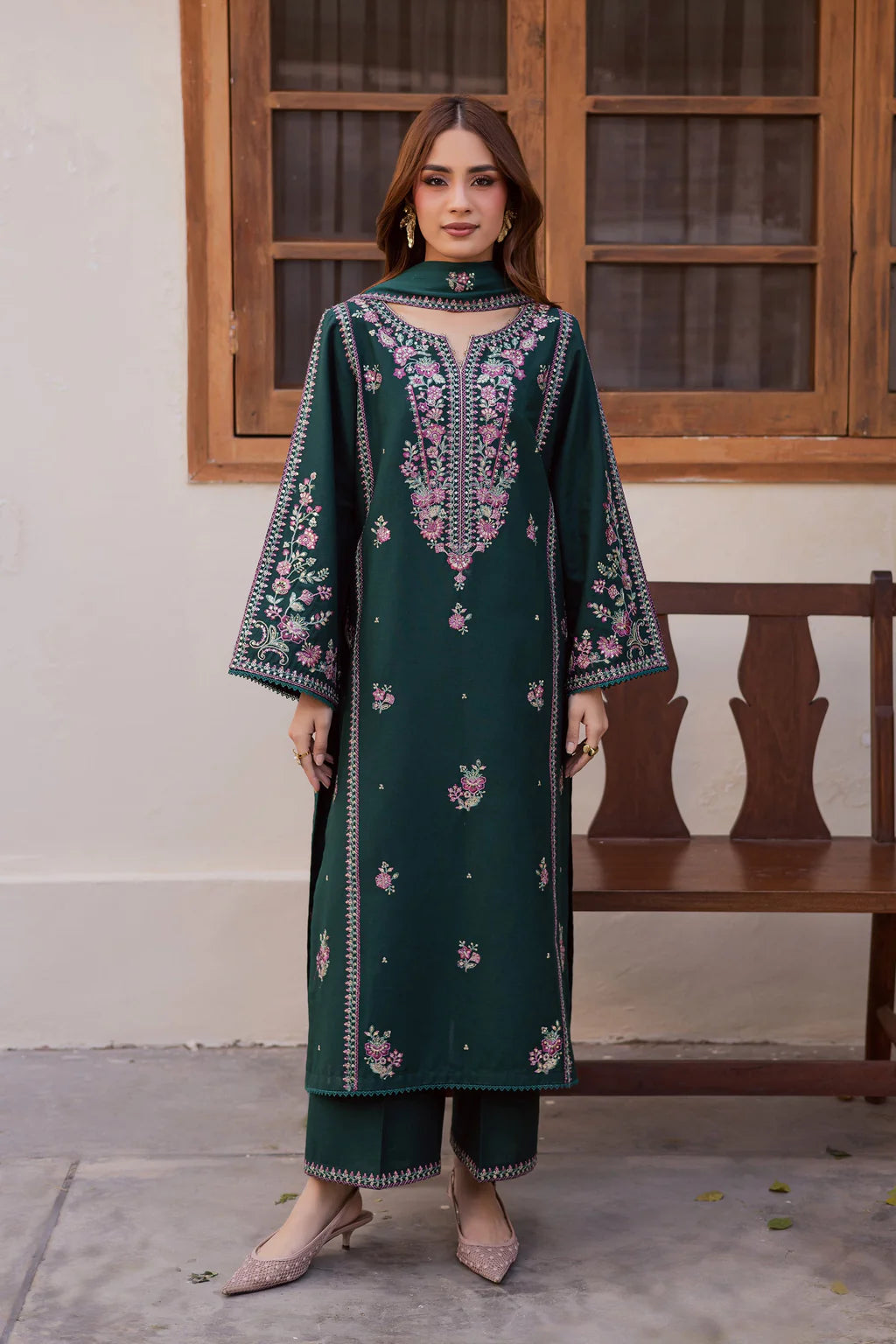 BATIK-3PC LAWN EMBROIDERED SHIRT WITH CHIFFON EMBROIDERED DUPATTA AND EMB TROUSER-UR-3650
