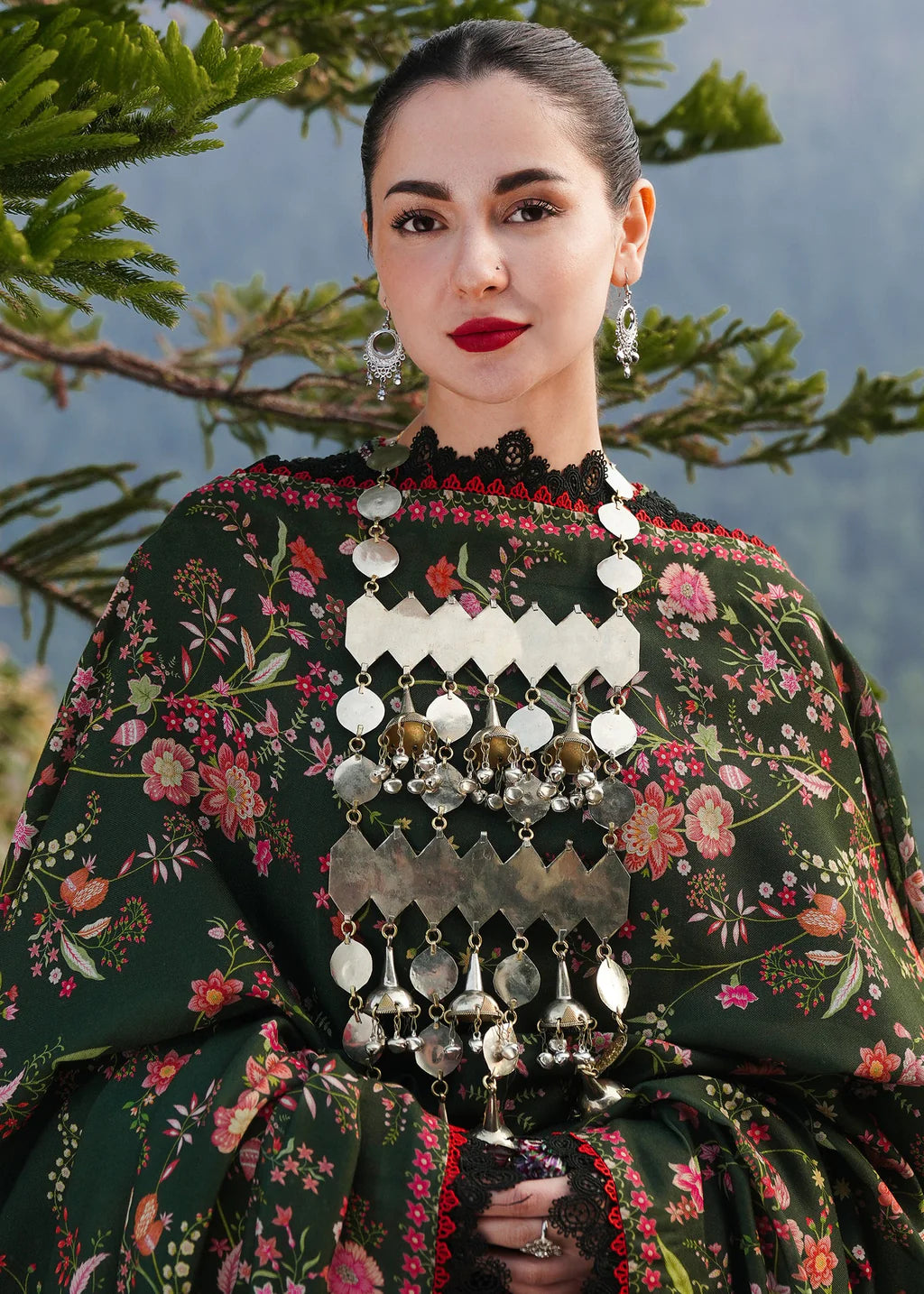 HUSSAIN REHAR-3PC KARANDI EMBROIDERED SHIRT WITH COURTRAI PRINTED SHAWL AND TROUSER-UR-4093