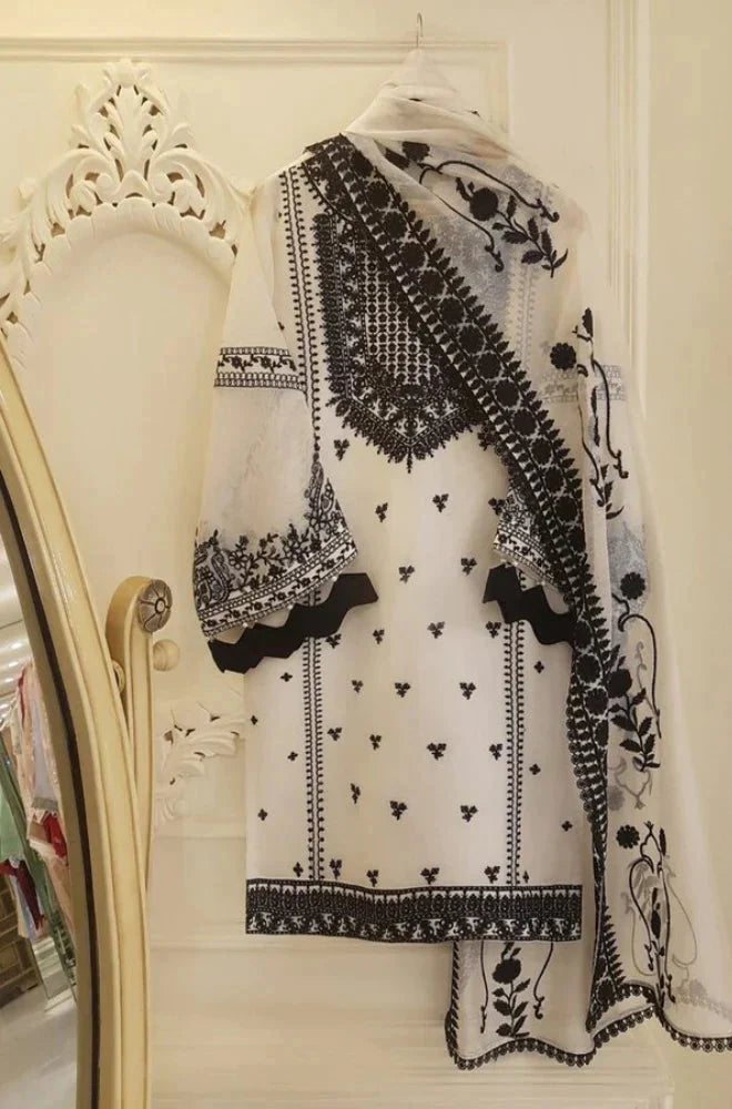 AGHA NOOR-3PC LAWN HEAVY EMBROIDERED SHIRT WITH EMBROIDERED BAMBER CHIFFON DUPATTA-UR-2514