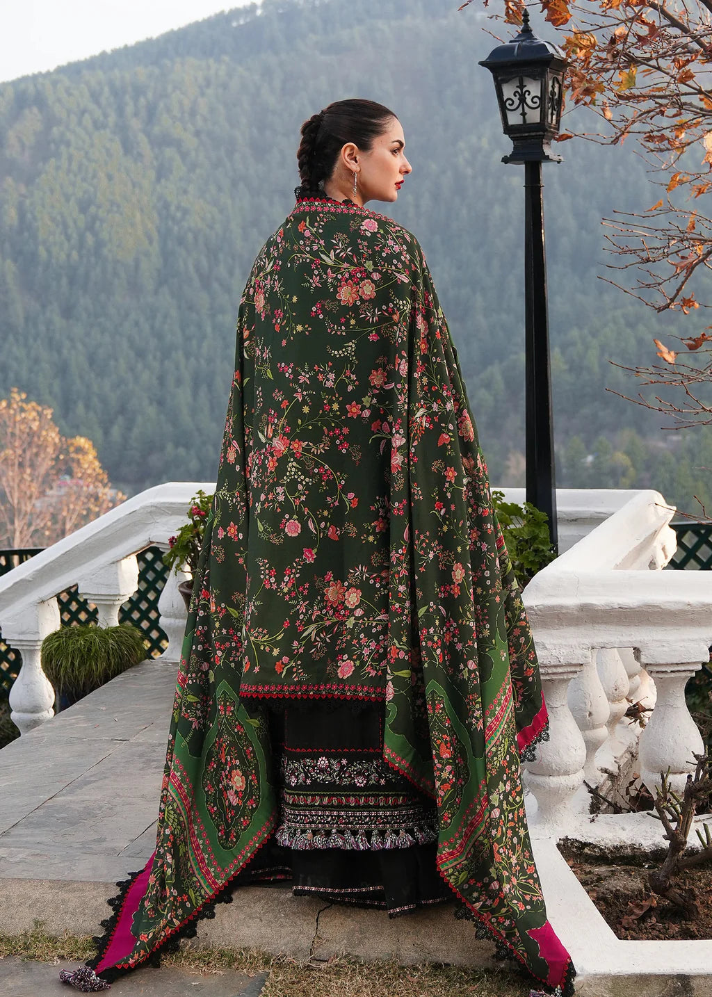 HUSSAIN REHAR-3PC KARANDI EMBROIDERED SHIRT WITH COURTRAI PRINTED SHAWL AND TROUSER-UR-4093