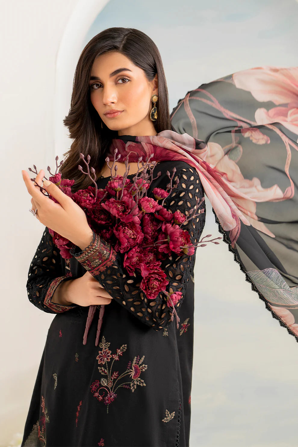 IZNIK- 3PC LAWN EMBROIDERED SHIRT WITH MONARK PRINT DUPATTA AND EMB TROUSER-UR-2592
