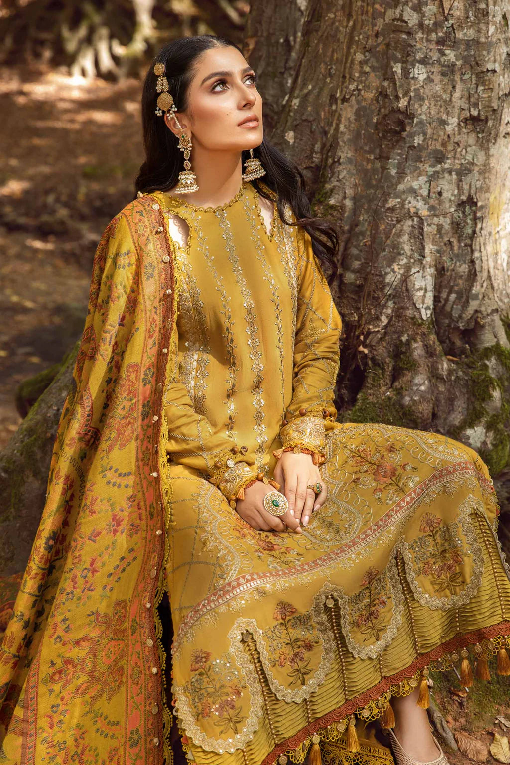 MARIA.B-3PC KARANDI EMBROIDERED SHIRT WITH COURTRAI PRINTED SHAWL AND TROUSER-UR-4062