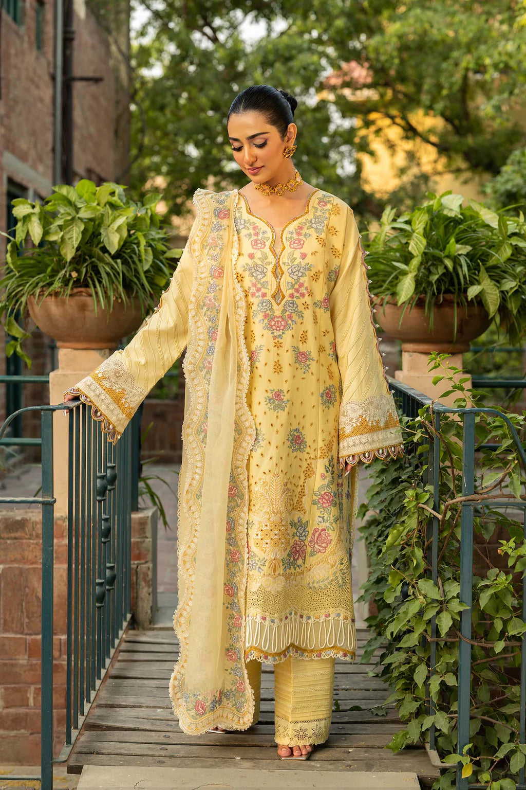 MAHNUR-3PC LAWN EMBROIDERED SHIRT WITH KHAADI NET EMBROIDERED DUPATTA AND TROUSER-UR-3550