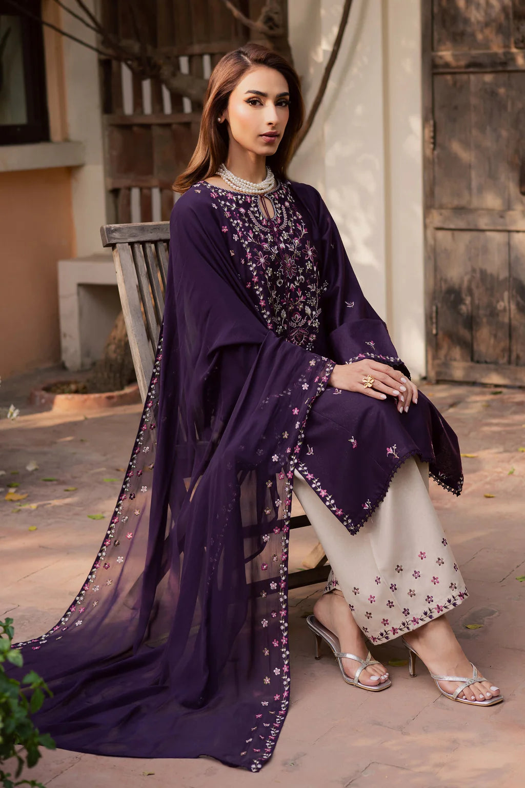 BATIK-3PC LAWN EMBROIDERED SHIRT WITH CHIFFON EMBROIDERED DUPATTA AND EMB TROUSE-UR-3672