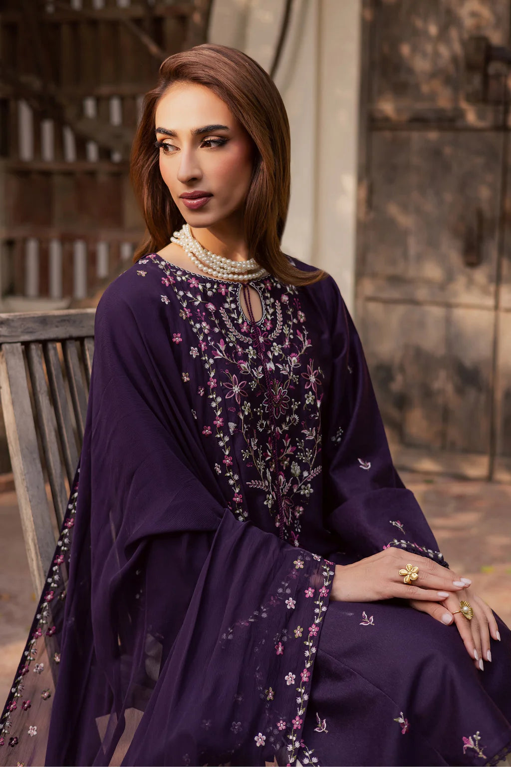BATIK-3PC LAWN EMBROIDERED SHIRT WITH CHIFFON EMBROIDERED DUPATTA AND EMB TROUSE-UR-3672