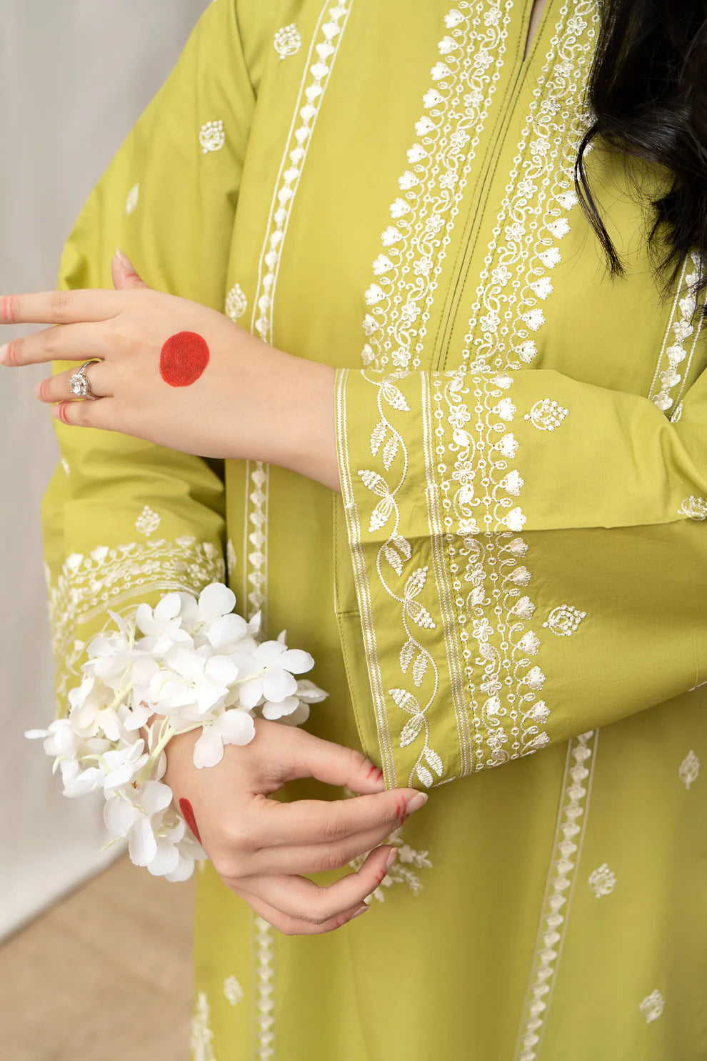 URGE- 3PC LAWN EMBROIDERED SHIRT WITH MONARK PRINTED DUPATTA AND EMB TROUSER-UR-3542